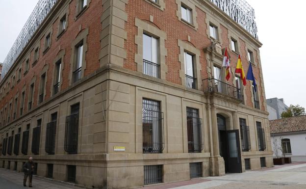 Absuelto de abuso sexual al no acreditarse el rechazo